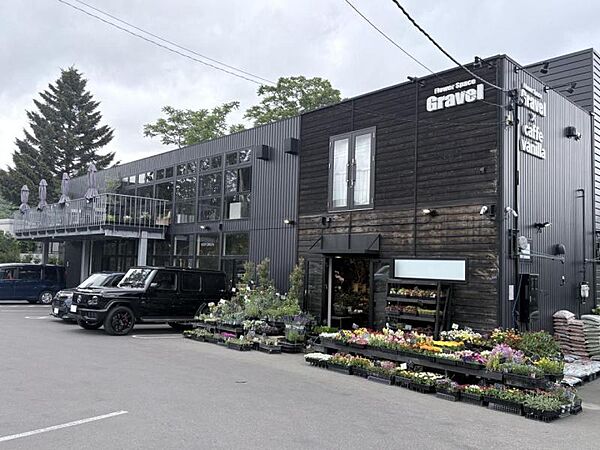 Flower Space Gravel本店　徒歩7分(550m)