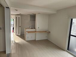 エルナード大泉 1階2LDKのリビング/ダイニング