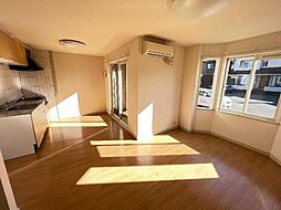 サンライズ 1階2LDKのリビング/ダイニング