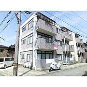 加賀温泉駅よりバス15分 徒歩8分 築40年11ヶ月 3階建の賃貸物件