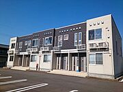 丸岡駅よりバス13分 徒歩11分 築14年1ヶ月 2階建の賃貸物件