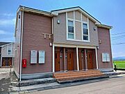 丸岡駅よりバス8分 徒歩6分 築18年4ヶ月 2階建の賃貸物件