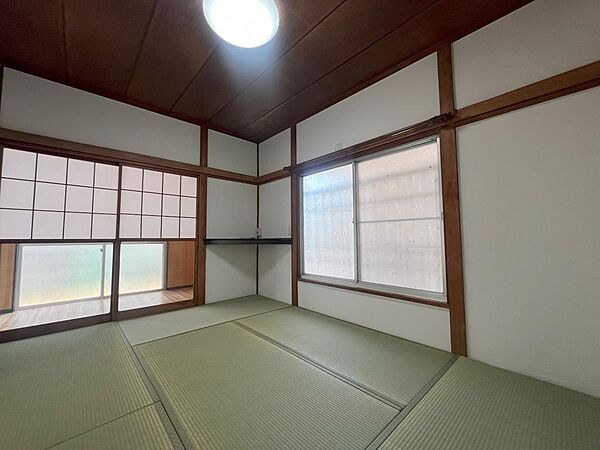 ＤＫ横の和室です