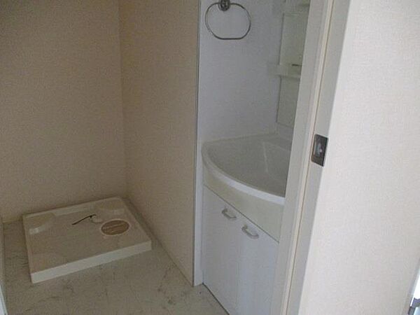 apartment 青森県上北郡おいらせ町木崎
木崎の賃貸情報を見る
物件地図