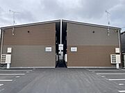 本八戸駅より徒歩15分 築1年4ヶ月 2階建の賃貸物件