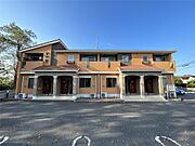 鮫駅より徒歩8分 築13年8ヶ月 2階建の賃貸物件