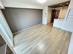 ラ　ヴェリーテ 203 2階1LDKのリビング/ダイニング