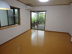 玉川学園1丁目貸家 4LDKのリビング/ダイニング