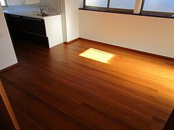 下妻市下妻戊　再生住宅 5LDKのリビング/ダイニング