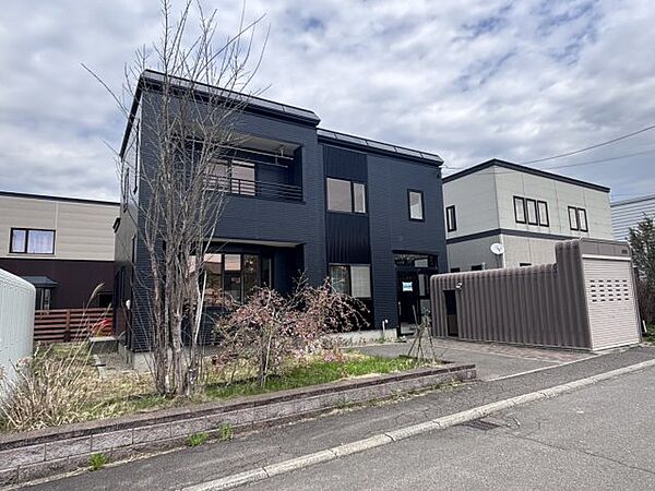 detached 北海道北広島市大曲緑ヶ丘5丁目5-9
地図を見る
