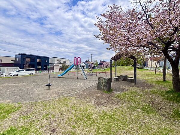 detached 北海道北広島市大曲緑ヶ丘5丁目5-9
地図を見る