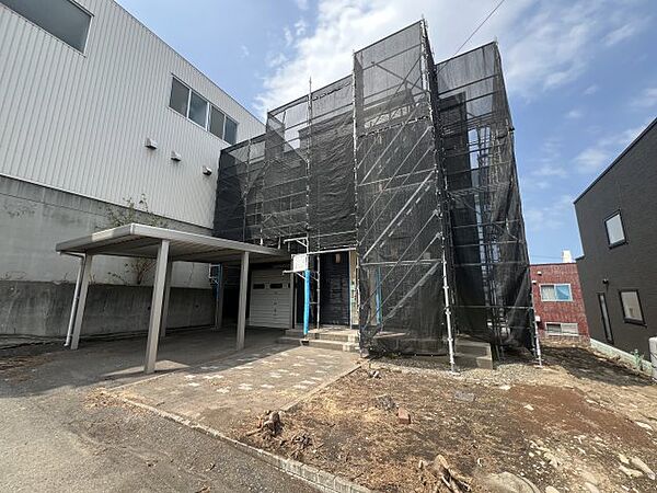 townhouse 北海道札幌市西区宮の沢三条5丁目13-18
地図を見る