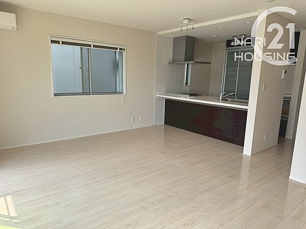 detached 東京都立川市砂川町８丁目

地図を見る