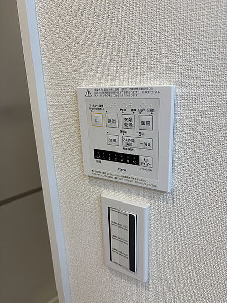 最上階・角部屋ならではの開放感を楽しめる住まい。窓からは川を望む心地よい眺望が広がります。84m2超のゆとりある4LDKで、ご家族それぞれの時間も大切にできる住空間です。