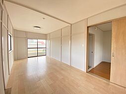 第一コーポ小嶋 201 2階2LDKのリビング/ダイニング