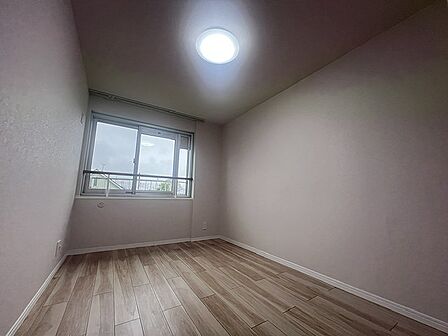 オーソドックスな形の部屋なので家具配置も自由自在