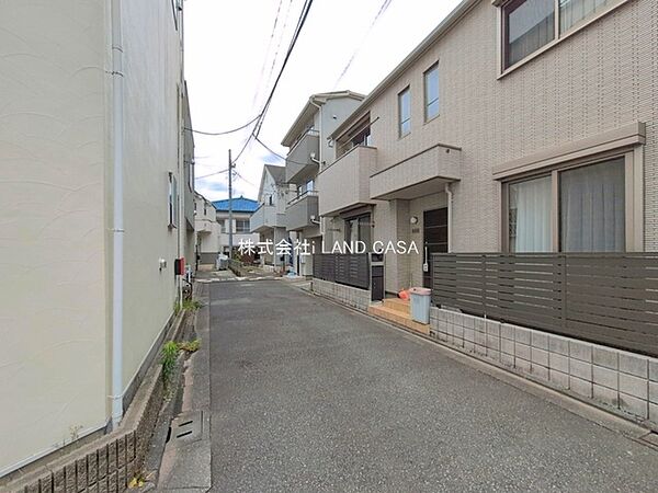 行き詰まりの立地は、御用のない方が入りにくいので プライベート感が高！