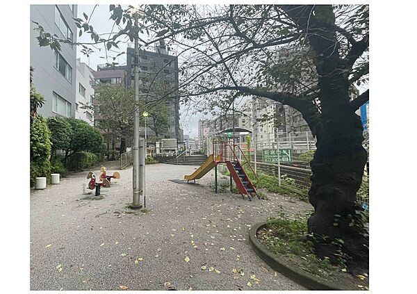 新金橋児童遊園まで（406m）