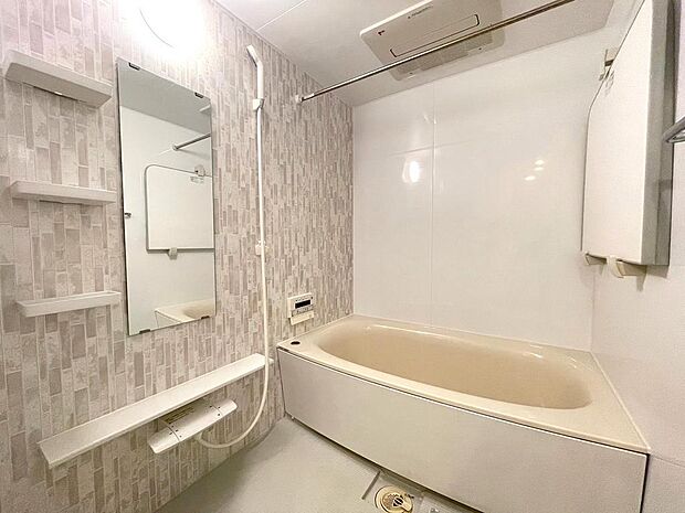 浴室は換気乾燥暖房機＆追い焚き機能付フルオートバス