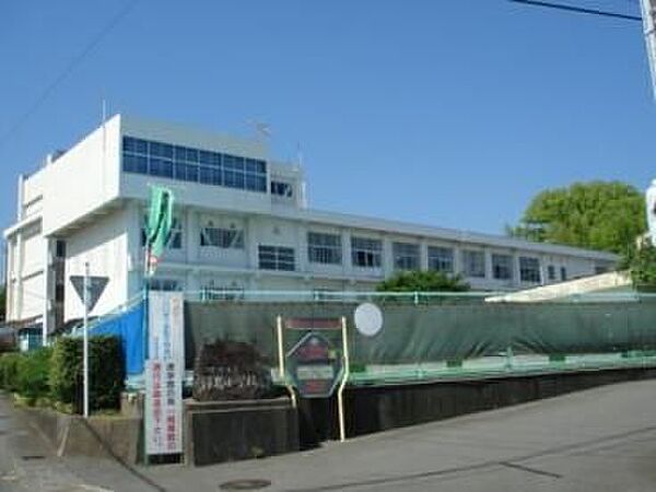 沼津市立浮島小学校 1060m