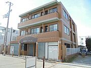 宝殿駅より徒歩4分 築35年5ヶ月 3階建の賃貸物件