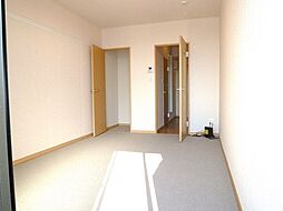 レオパレスシャルダン 301 3階1Kのリビング/ダイニング