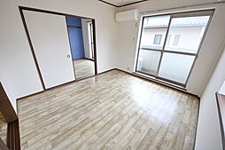 ヘーベルトリヤマ 2階2DKのリビング/ダイニング