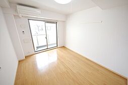 オルジュ本町II 2階1Kのリビング/ダイニング