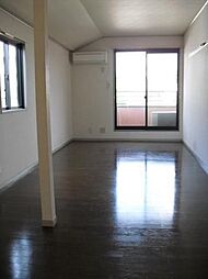 オーセンティック 1階ワンルームのリビング/ダイニング