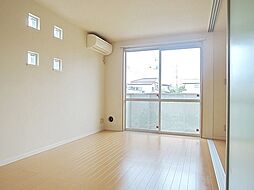 インペリアル 1階1LDKのリビング/ダイニング