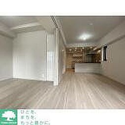 東京メトロ銀座線 外苑前駅 徒歩5分の賃貸マンション 4階2LDKのリビング/ダイニング