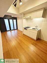 東京メトロ丸ノ内線 四谷三丁目駅 徒歩4分の賃貸マンション 13階1LDKのリビング/ダイニング