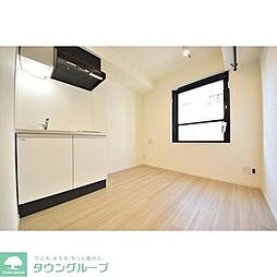 ファーヴァル代々木上原 202 2階ワンルームのリビング/ダイニング