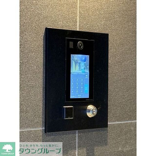 16 / 23