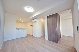 グランデュール春日 305 3階1LDKのリビング/ダイニング