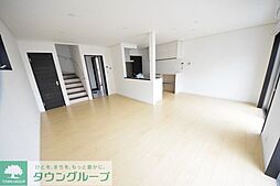 Park Villa F棟 104 1階3LDKのリビング/ダイニング