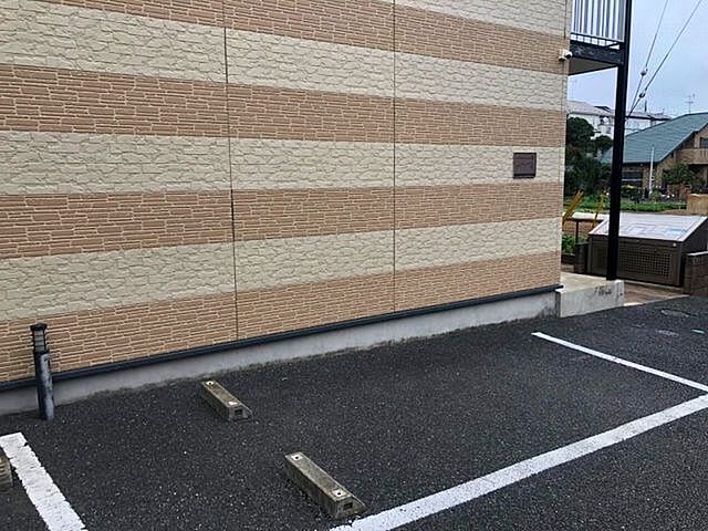 7 / 11
