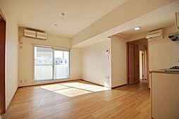 ドメサイル1−3−1 2階2LDKのリビング/ダイニング