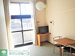 レオパレスＣａｓａ　Ｂｅａｔｏ 302 3階1Kのリビング/ダイニング