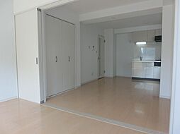 ツリーフィールド幕張 301 3階1DKのリビング/ダイニング