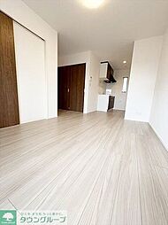 アヴァンス 201 2階1LDKのリビング/ダイニング