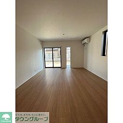 Kolet高根公団#10 4LDKのリビング/ダイニング