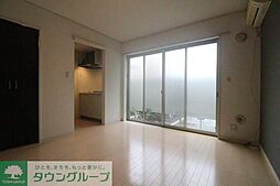 ジラソーレ 102 1階ワンルームのリビング/ダイニング