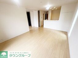 FOREST HILLS 　III 102 1階2LDKのリビング/ダイニング