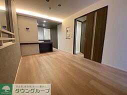 ノーブルラフィネ白幡 301 3階1LDKのリビング/ダイニング