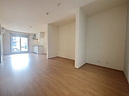 ベルジュ金マツA棟 102 1階ワンルームのリビング/ダイニング