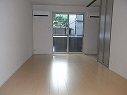 カーメル共栄 302 3階1LDKのリビング/ダイニング