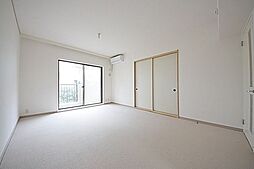 井の頭パーク・プラザ 102 1階3LDKのリビング/ダイニング