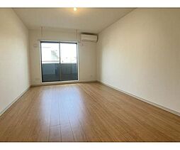 メゾン・ドゥ・フローラ 102 1階1Kのリビング/ダイニング