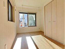 アイリス立川 102 1階1LDKのリビング/ダイニング